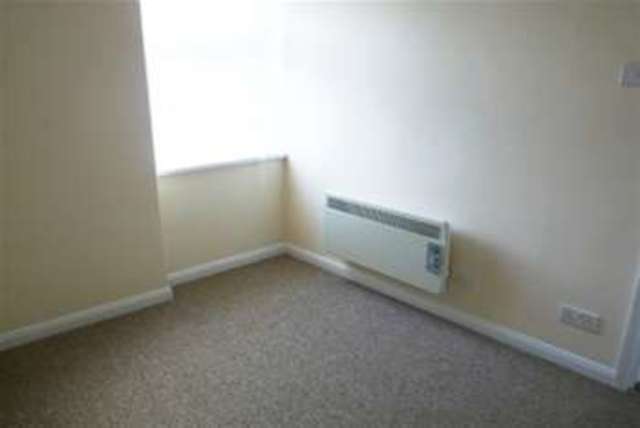  Image of 1 Bedroom Flat to rent at Penzance, TR20 8DX