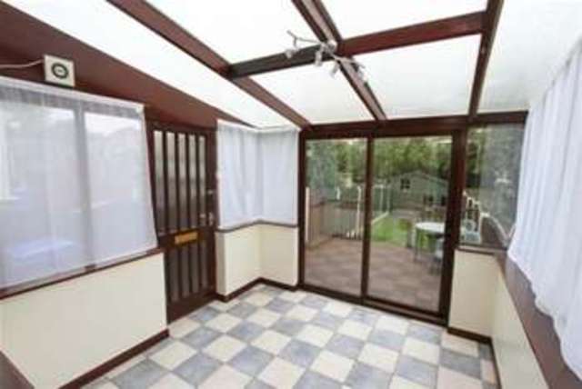  Image of 3 Bedroom Detached to rent at Sheffield, S20 1AW