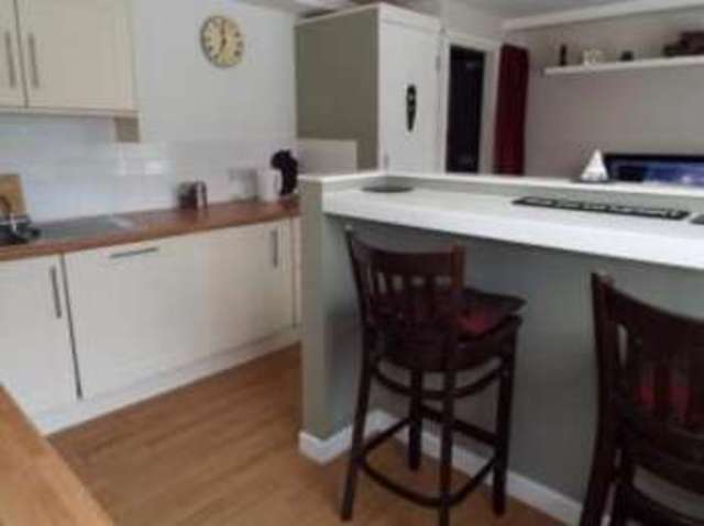  Image of 2 Bedroom Flat for sale at 32 New Road Rochester Rochester, ME1 1DX