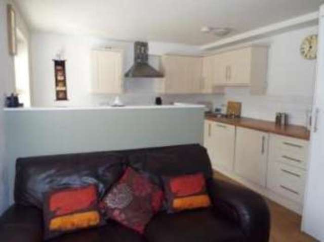  Image of 2 Bedroom Flat for sale at 32 New Road Rochester Rochester, ME1 1DX