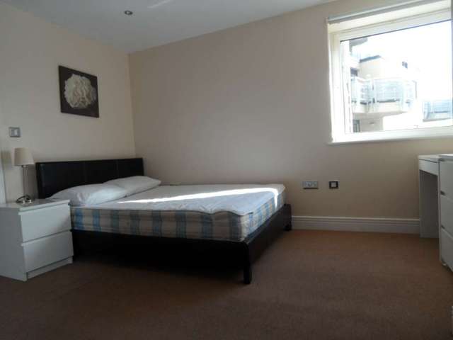  Image of 2 Bedroom Apartment to rent at Wards Wharf Approach Silvertown London, E16 2ER
