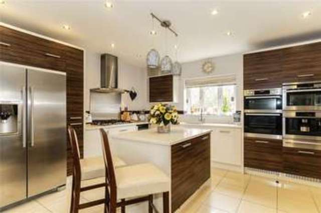  Image of 6 Bedroom Detached for sale at Sutton Courtenay Abingdon Drayton, OX14 4LW