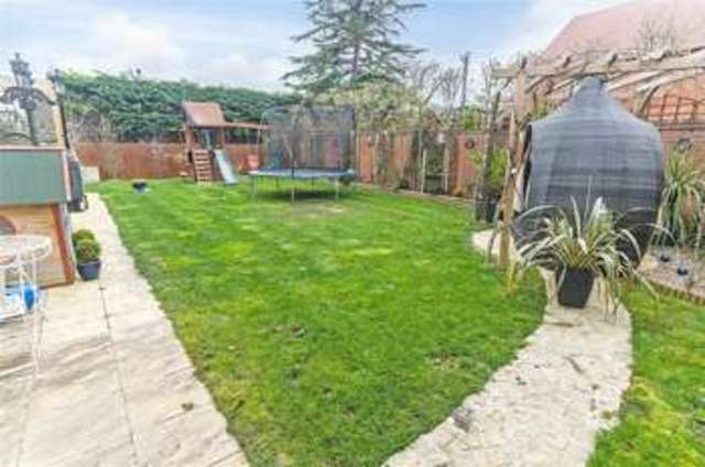  Image of 6 Bedroom Detached for sale at Sutton Courtenay Abingdon Drayton, OX14 4LW