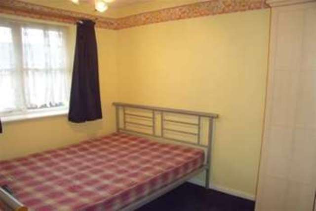  Image of 2 Bedroom Terraced to rent at Smethwick, B66 3AB