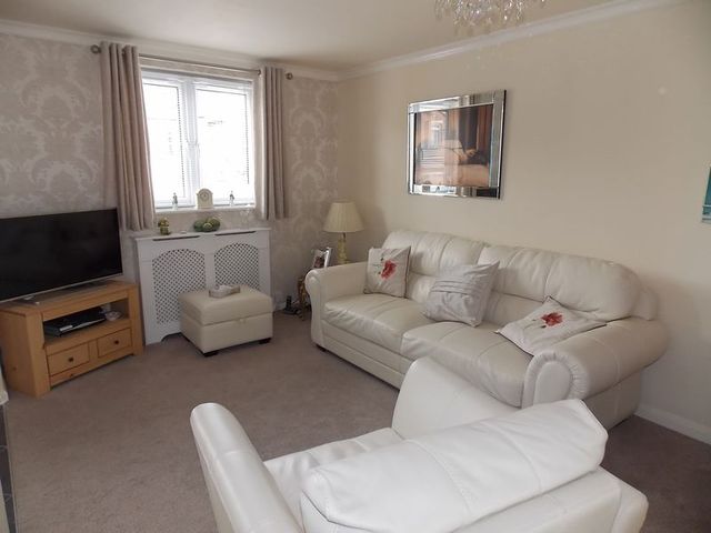  Image of 2 Bedroom Flat for sale at Back St. Helens Road South  Bolton, BL3 3TZ