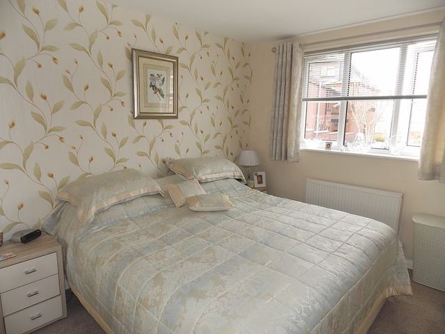  Image of 2 Bedroom Flat for sale at Back St. Helens Road South  Bolton, BL3 3TZ