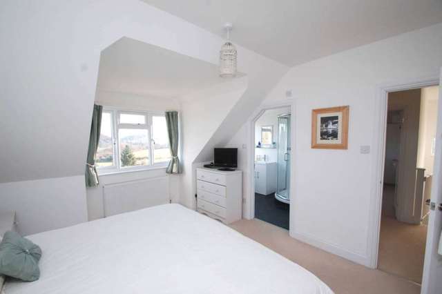  Image of 4 Bedroom Detached to rent at Haw Lane Bledlow Ridge High Wycombe, HP14 4JH