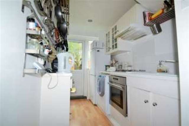  Image of 3 Bedroom Terraced to rent at Morden Hall Park, SM4 5LW