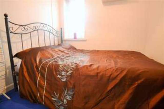  Image of 3 Bedroom Terraced to rent at Morden Hall Park, SM4 5LW