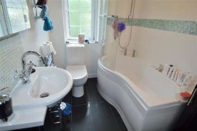  Image of 3 Bedroom Terraced to rent at Morden Hall Park, SM4 5LW