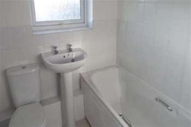  Image of 2 Bedroom Flat to rent at Cannock, WS12 4DL