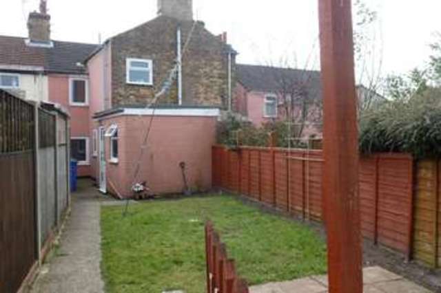  Image of 2 Bedroom Detached to rent at Oulton Broad Lowestoft, NR32 3LN