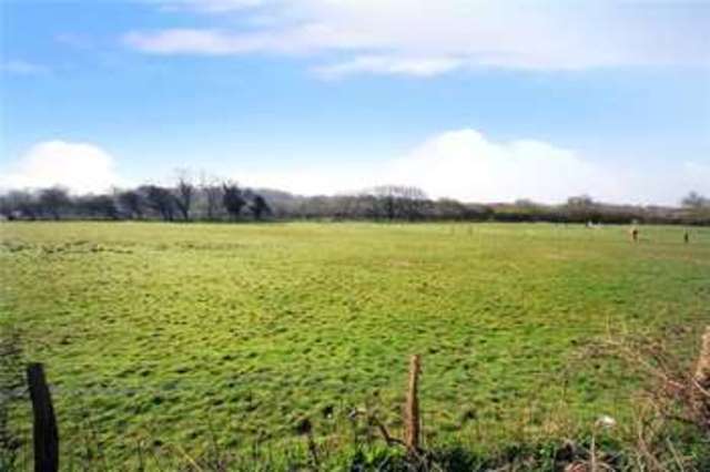  Image of 4 Bedroom End of Terrace for sale at Clapham Worthing Clapham, BN13 3UR