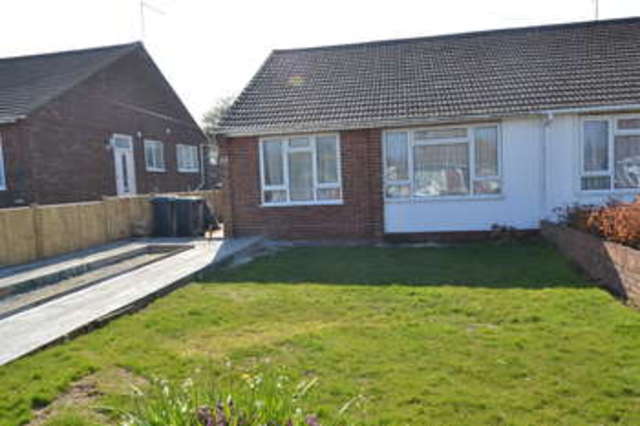  Image of 2 Bedroom Property for sale at Columbia Avenue  Whitstable, CT5 4EH