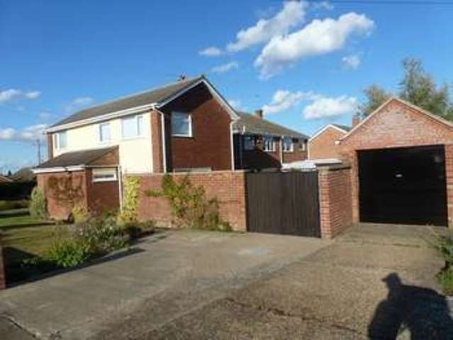  Image of 3 Bedroom Detached to rent at Oulton Broad  Lowestoft, NR33 8QB