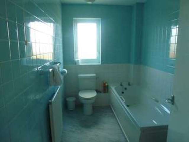  Image of 3 Bedroom Detached to rent at Oulton Broad  Lowestoft, NR33 8QB
