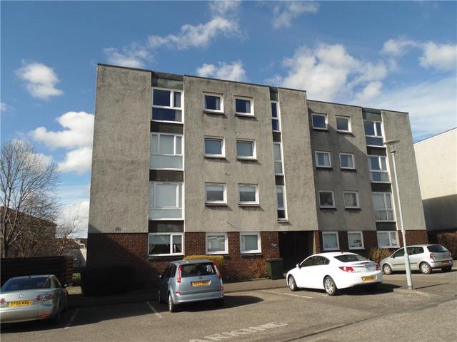  Image of 3 Bedroom Flat to rent at Corstorphine Edinburgh Edinburgh, EH4 8HW