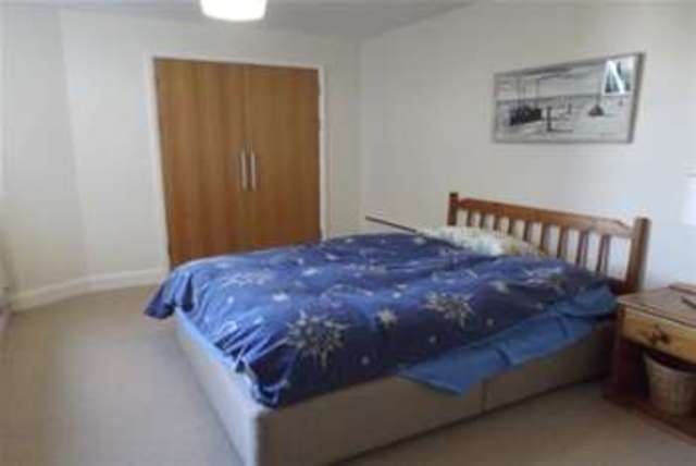  Image of 2 Bedroom Flat to rent at Cardiff, CF10 5LL