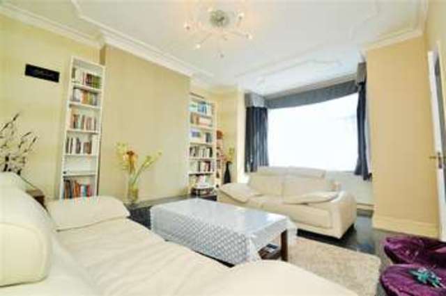  Image of 5 Bedroom Detached to rent at Wimbledon Park, SW19 8DT
