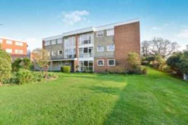  Image of 2 Bedroom Flat for sale at East Cowes Isle of Wight Osborne, PO32 6JL