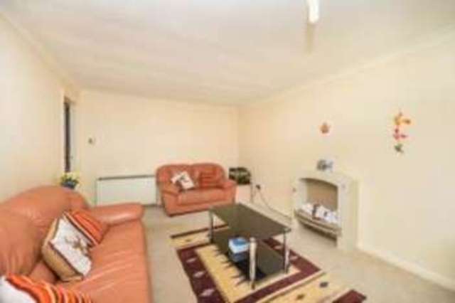  Image of 2 Bedroom Flat for sale at East Cowes Isle of Wight Osborne, PO32 6JL