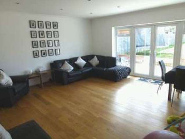  Image of 3 Bedroom Detached for sale at Orchard Close  Fetcham, KT22 9JB