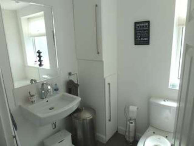  Image of 3 Bedroom Detached for sale at Orchard Close  Fetcham, KT22 9JB