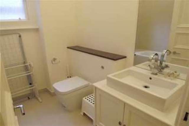  Image of 1 Bedroom Flat to rent at London, W14 0SZ