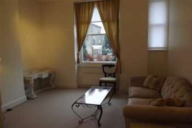  Image of 1 Bedroom Flat to rent at London, W14 0SZ