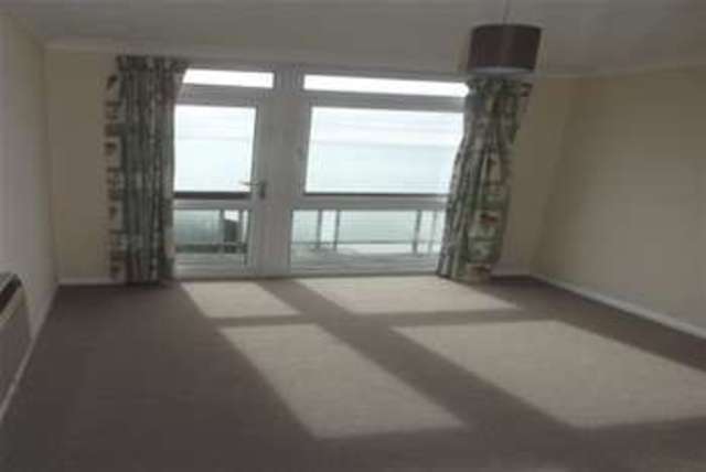  Image of 2 Bedroom Flat to rent at Folkestone, CT20 2ER