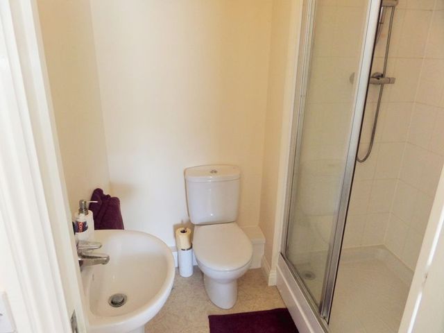  Image of 2 Bedroom Flat to rent at Frankel Avenue Redhouse Swindon, SN25 2GY