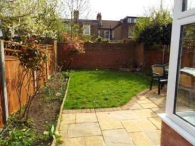  Image of 4 Bedroom Terraced for sale at London  Haringey, N8 0QX