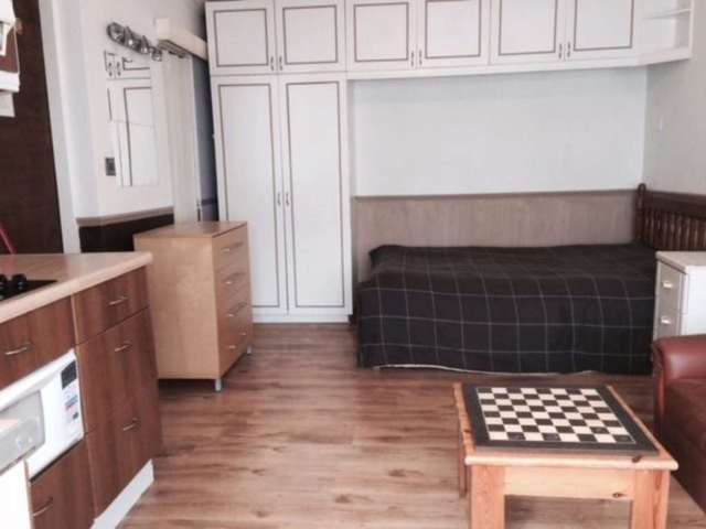  Image of Studio to rent at Hounslow TW3 3PY Hounslow, TW3 3PY