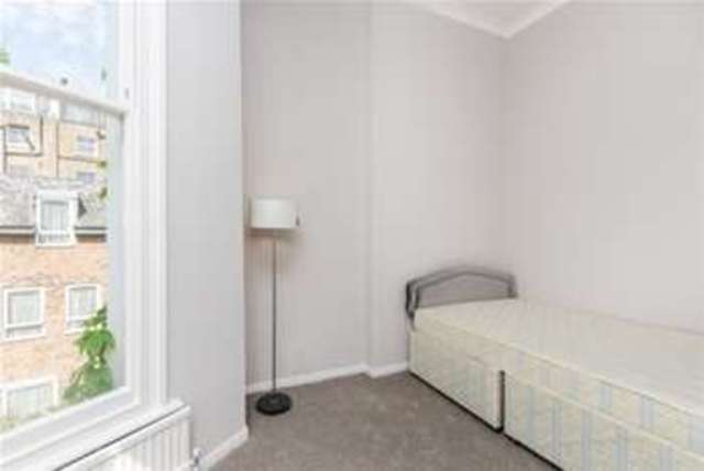  Image of 2 Bedroom Flat to rent at London, W2 5RB