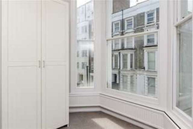  Image of 2 Bedroom Flat to rent at London, W2 5RB