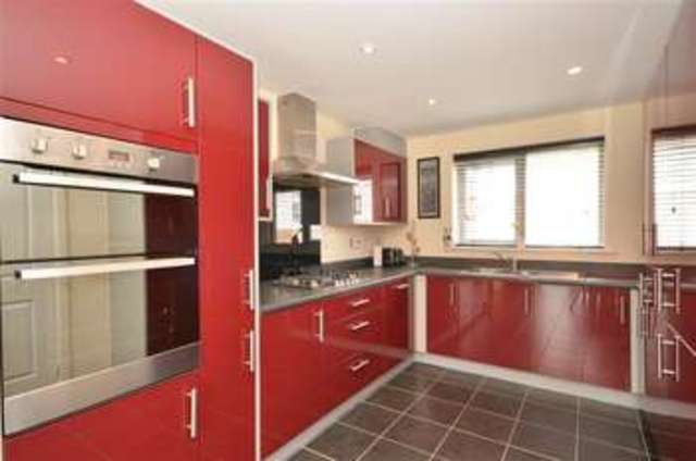  Image of 4 Bedroom Detached for sale at Bognor Regis West Sussex Bognor Regis, PO22 8BP