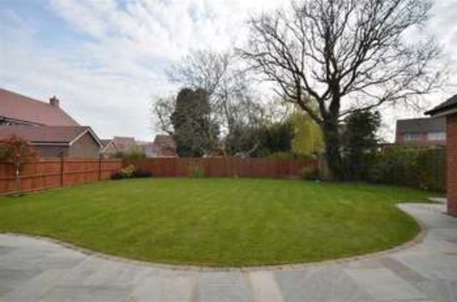  Image of 4 Bedroom Detached for sale at Bognor Regis West Sussex Bognor Regis, PO22 8BP