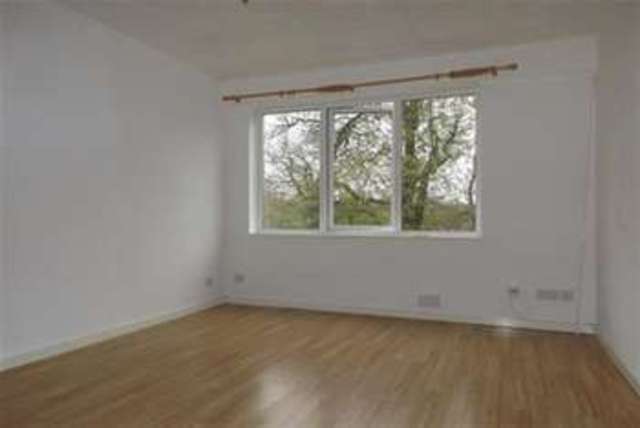  Image of 1 Bedroom Flat to rent at Hemel Hempstead, HP1 1SH