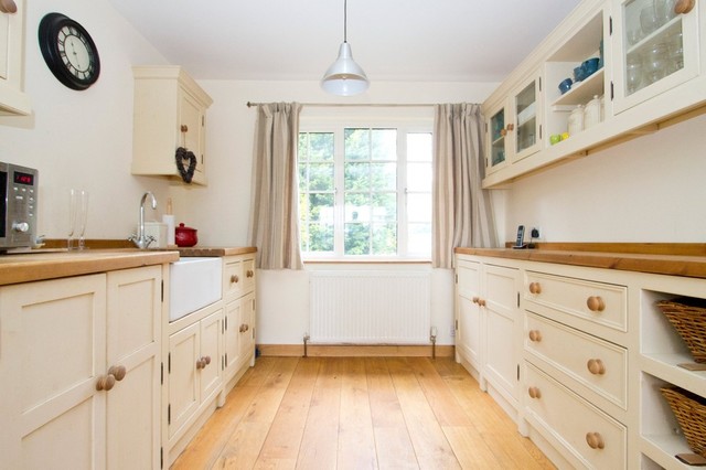  Image of 4 Bedroom Detached for sale at Soberton Southampton Hampshire, SO32 3PN