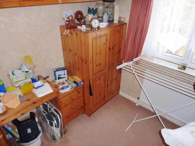  Image of 3 Bedroom Terraced for sale at Highlands Oxhey Watford, WD19 4LZ