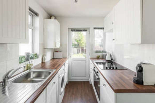  Image of 3 Bedroom Semi-Detached for sale at Kenley Surrey, CR8 5NT