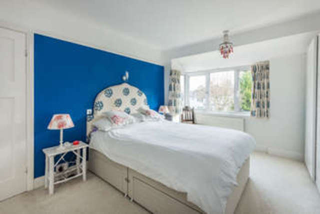  Image of 3 Bedroom Semi-Detached for sale at Kenley Surrey, CR8 5NT