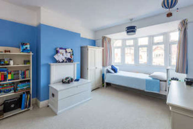  Image of 3 Bedroom Semi-Detached for sale at Kenley Surrey, CR8 5NT