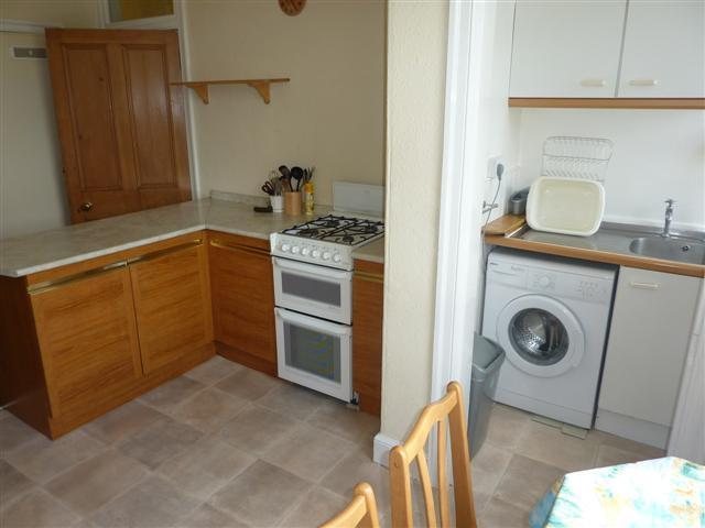 Image of 2 Bedroom Flat to rent at Polwarth Edinburgh Edinburgh, EH11 1JX