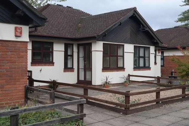  Image of 2 Bedroom Detached to rent at Orchard Close  Beaconsfield, HP9 1TN