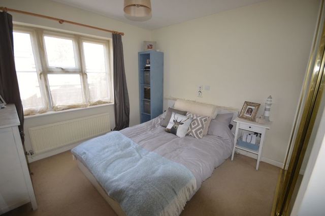  Image of 2 Bedroom Detached to rent at Orchard Close  Beaconsfield, HP9 1TN
