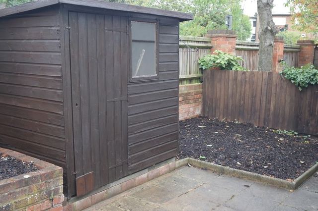  Image of 2 Bedroom Detached to rent at Orchard Close  Beaconsfield, HP9 1TN
