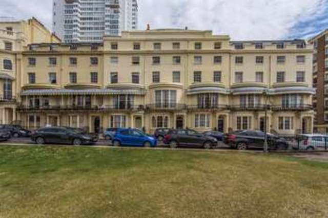  Image of 2 Bedroom Flat for sale at Regency Square  Brighton, BN1 2FF
