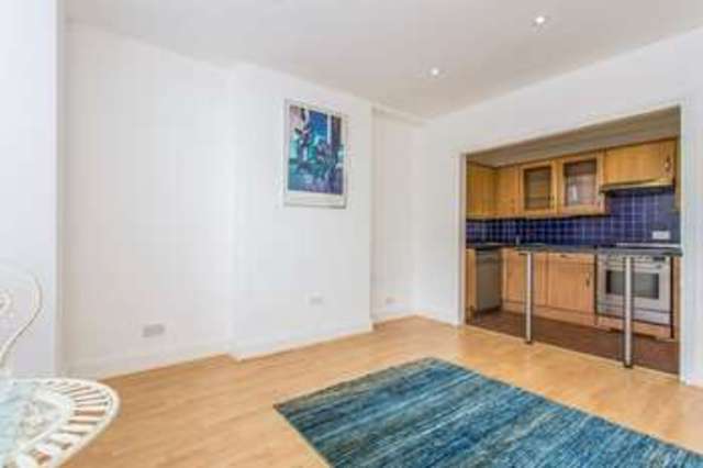  Image of 2 Bedroom Flat for sale at Regency Square  Brighton, BN1 2FF