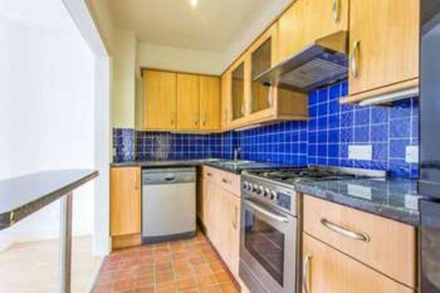  Image of 2 Bedroom Flat for sale at Regency Square  Brighton, BN1 2FF